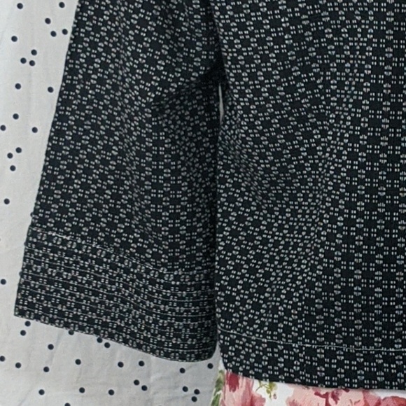 Serenade Cropped Blazer - Size M - Picture 8 of 8